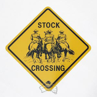 Warnschild Stock Crossing - Gross
