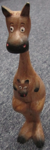 "Cartoon" Känguru mit Joey aus Holz ca. 20cm
