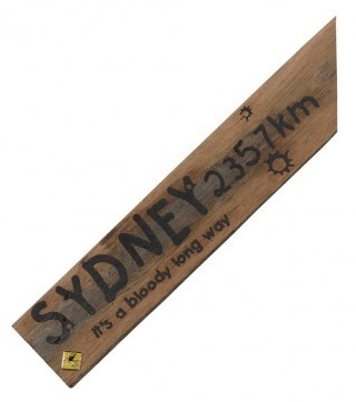 Holzschild Sydney 2,357km