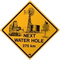 Warnschild Next Waterhole 275 km (mit Saugnapf) ca. 12 x 12cm